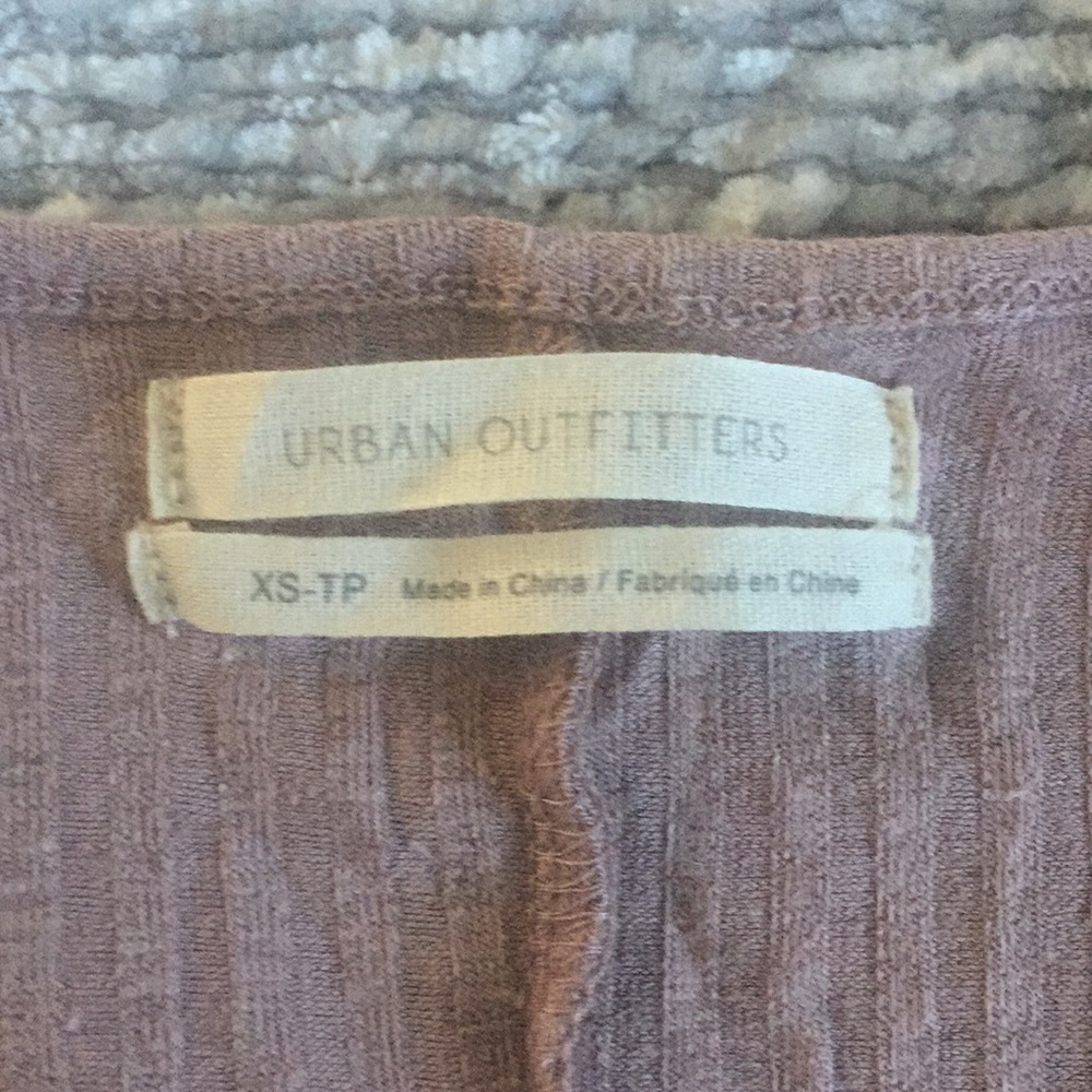 XS URBAN OUTFITTERS TOP - Picture 2 of 3